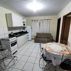 Kitnet 70m De Casa de Férias Bombinhas